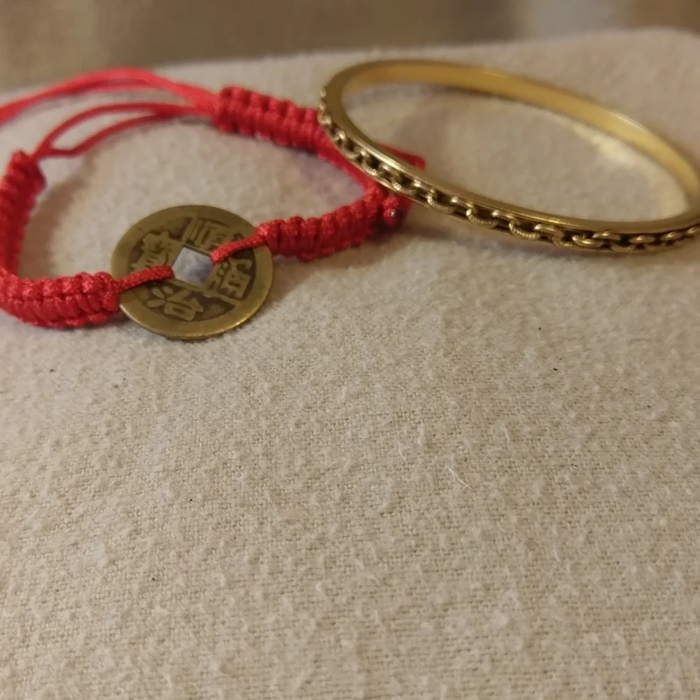 Set of two bracelets